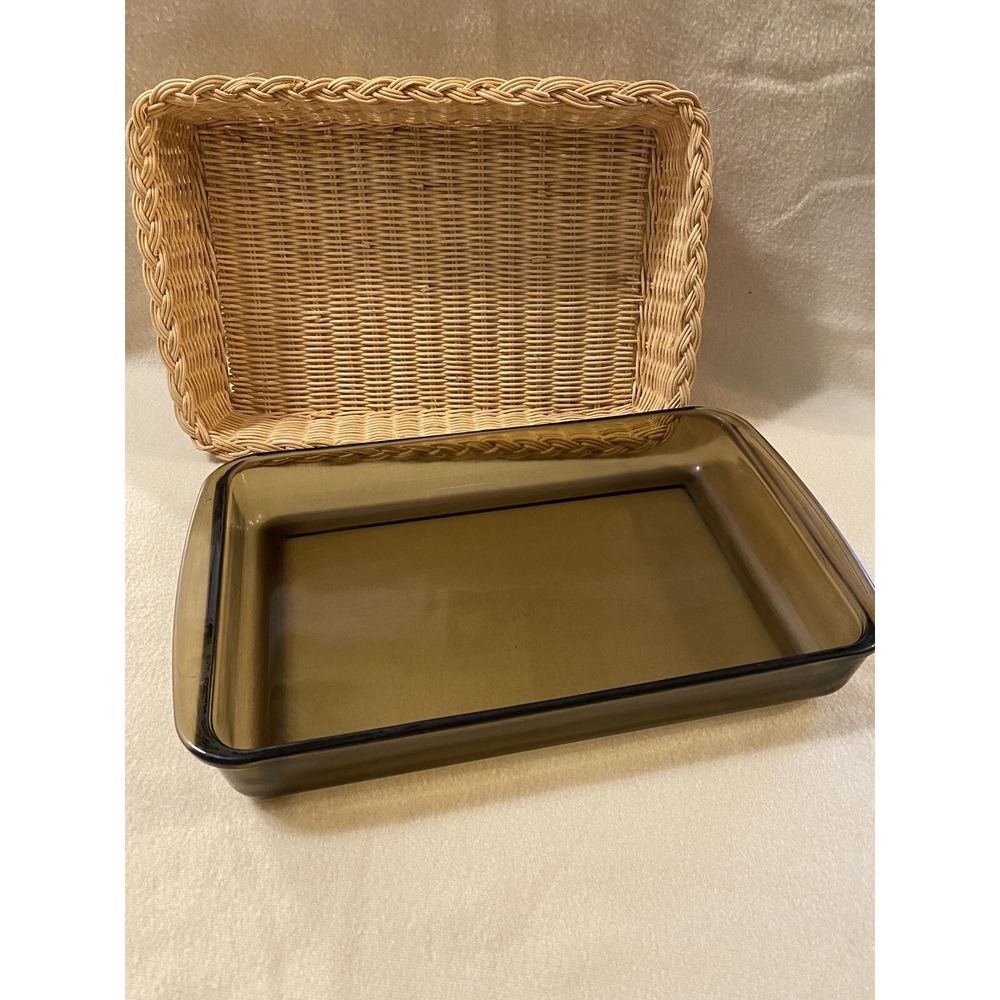 Pyrex 2 Qt Fireside Naturals Dish w/ rattan basket by Corning 2320-F-N